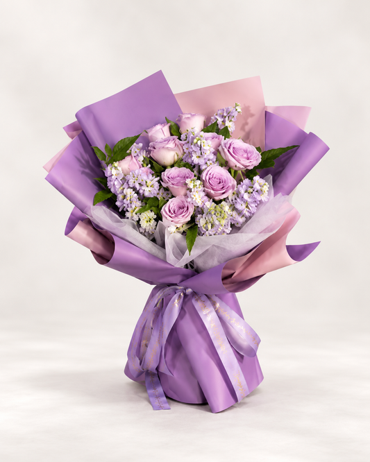 10支紫玫瑰混搭花束~A bouquet of 10 purple roses